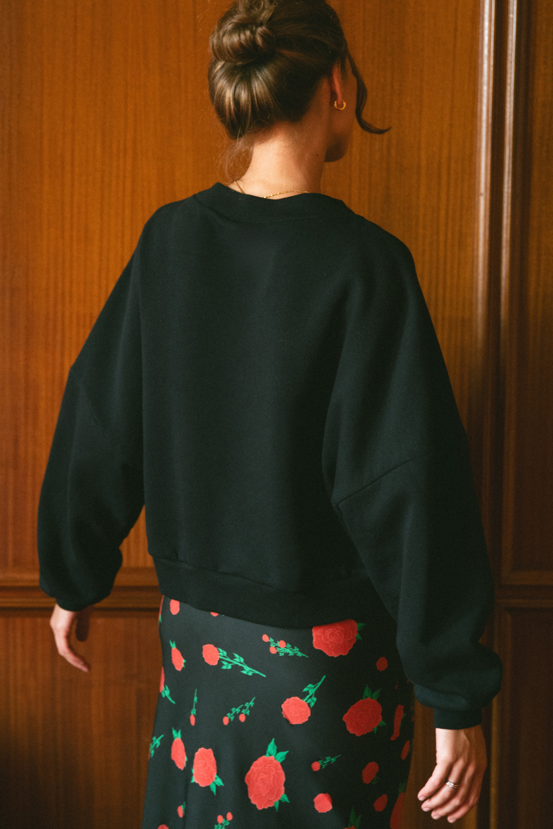 PARIS BLACK SWEATSHIRT