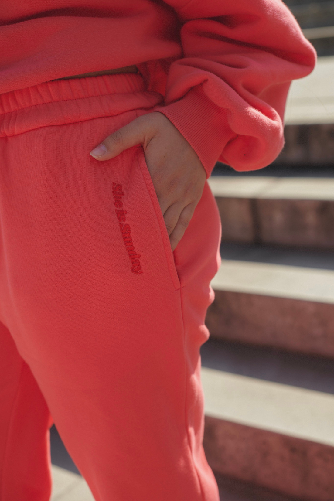 AMORE RED SWEATPANTS