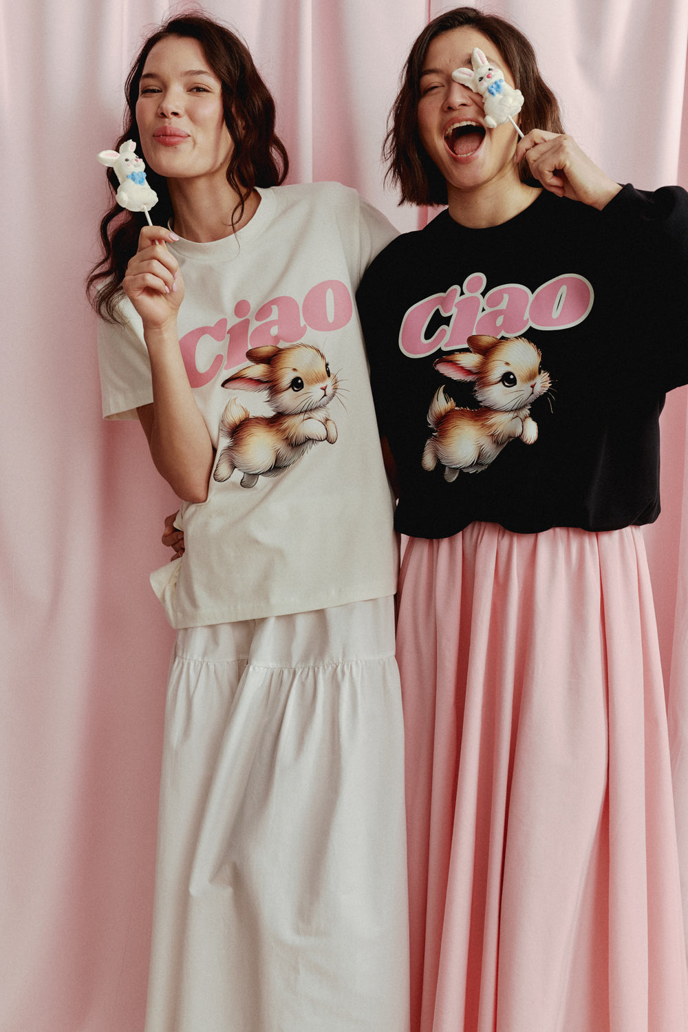 BUNNY BLACK SWEATSHIRT