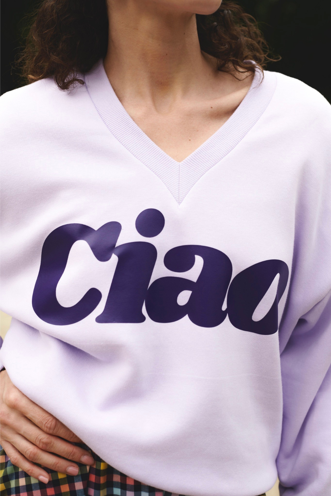 V-NECK CIAO LILAC SWEATSHIRT