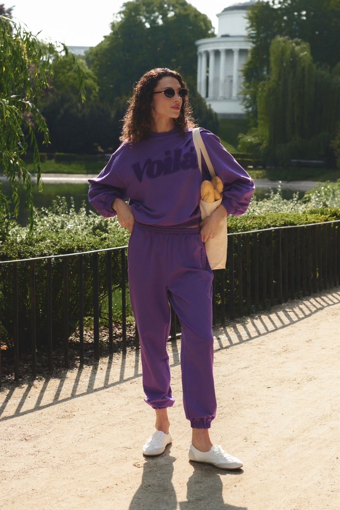 VOILA BERRY SWEATSHIRT