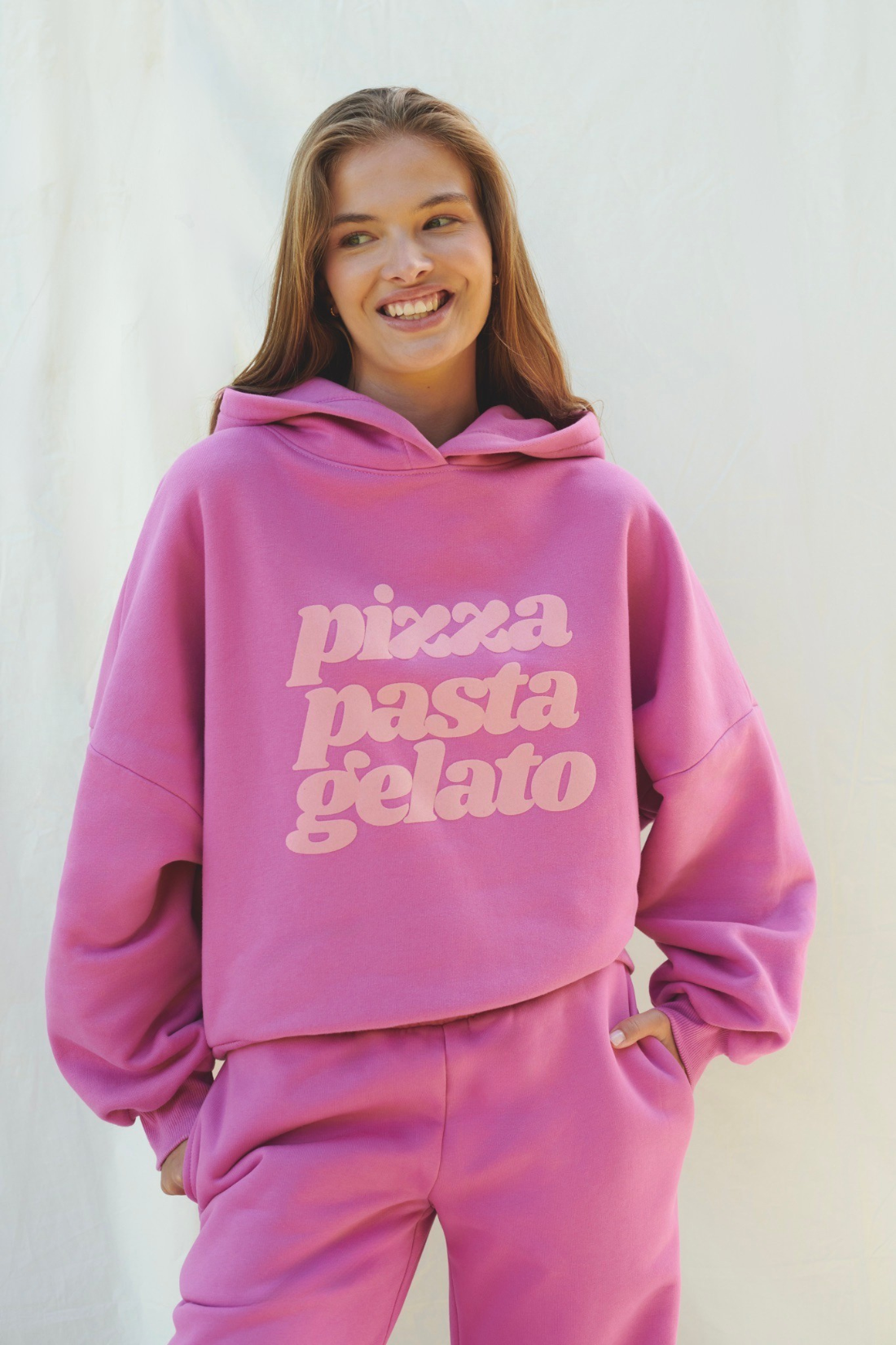 PIZZA PASTA GELATO PINK HOODIE – She Is Sunday EN
