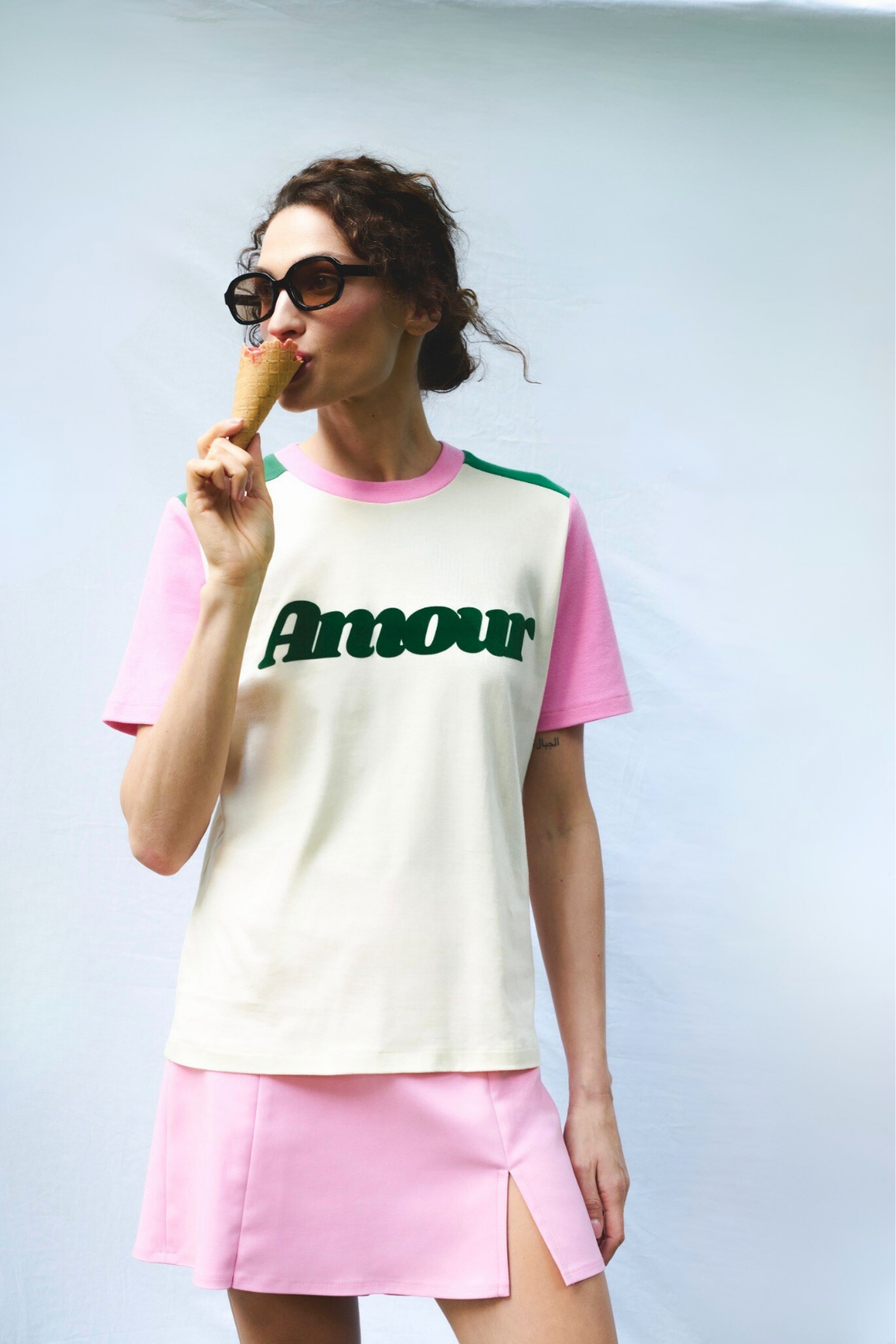 AMOUR STRAWBERRY CREAMY T-SHIRT