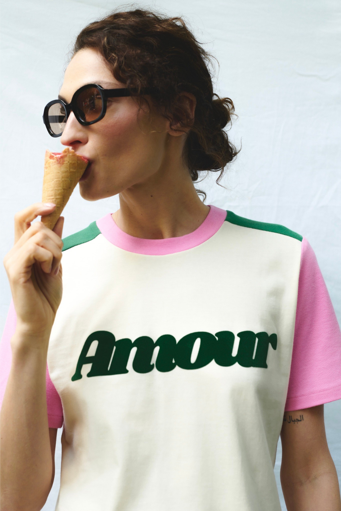 AMOUR STRAWBERRY CREAMY T-SHIRT