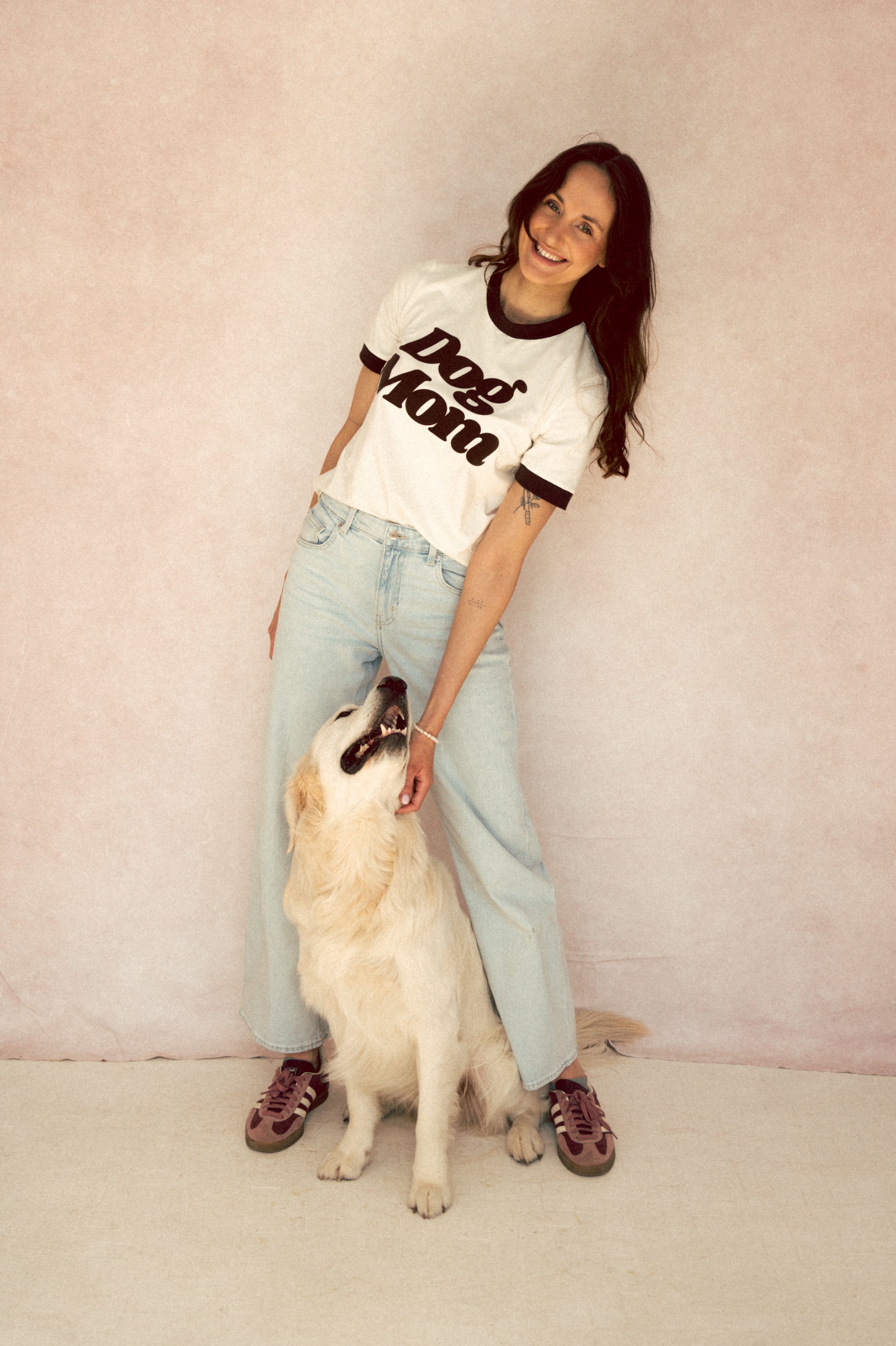 DOG MOM T-SHIRT