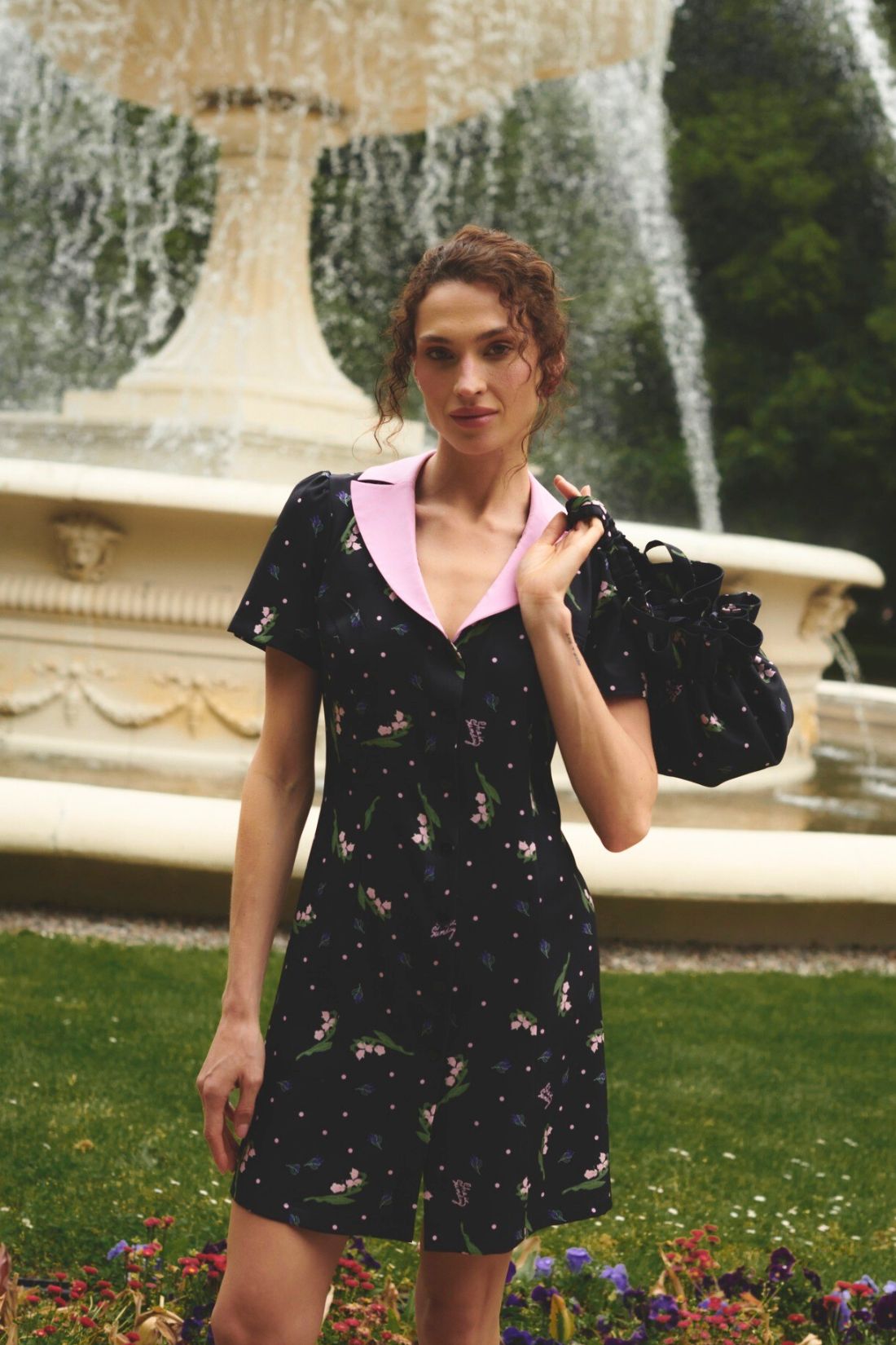 PROVANCE BLACK PRINT DRAWSTRING BAG