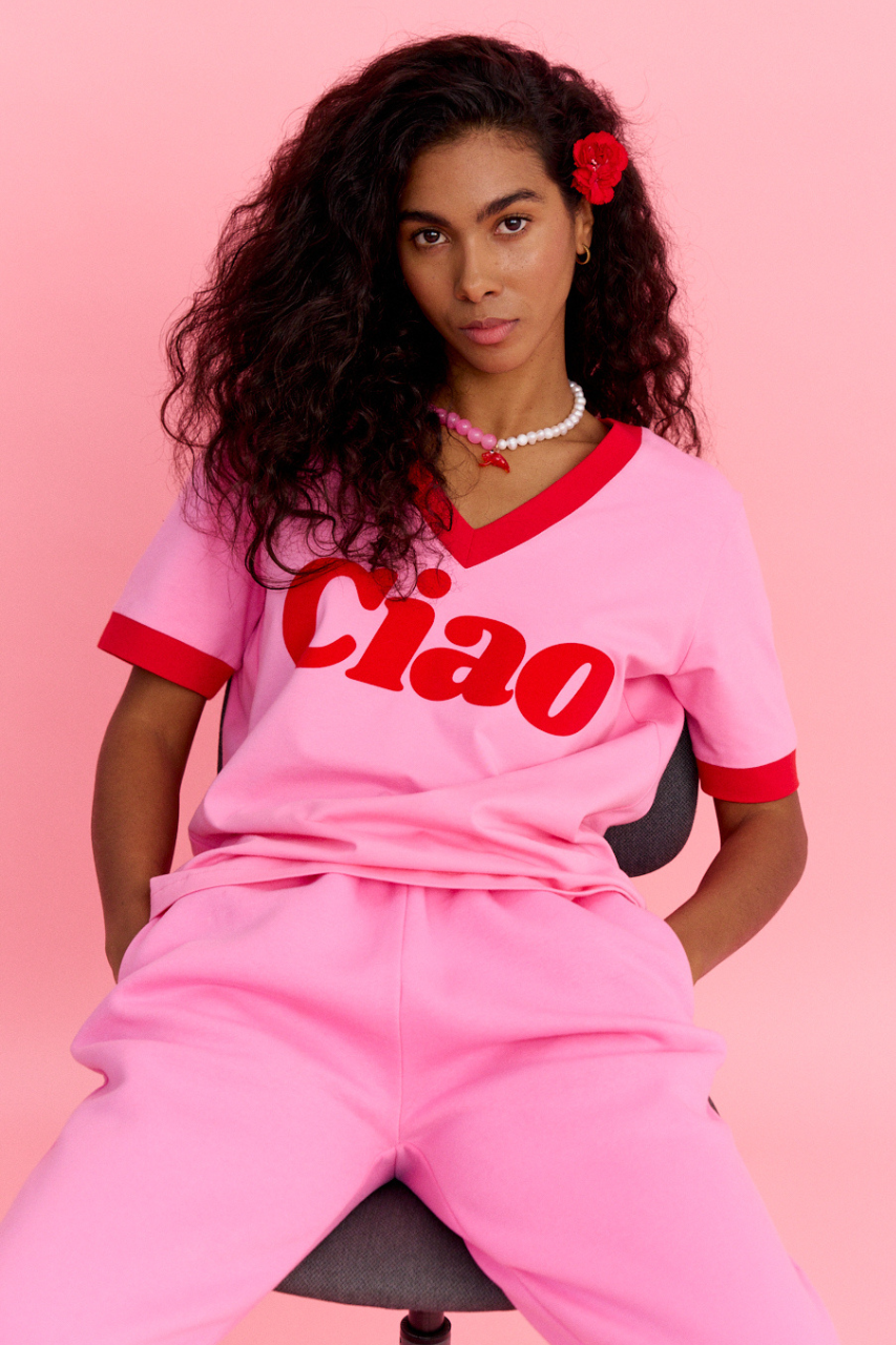 CIAO SUNDAY V-NECK T-SHIRT