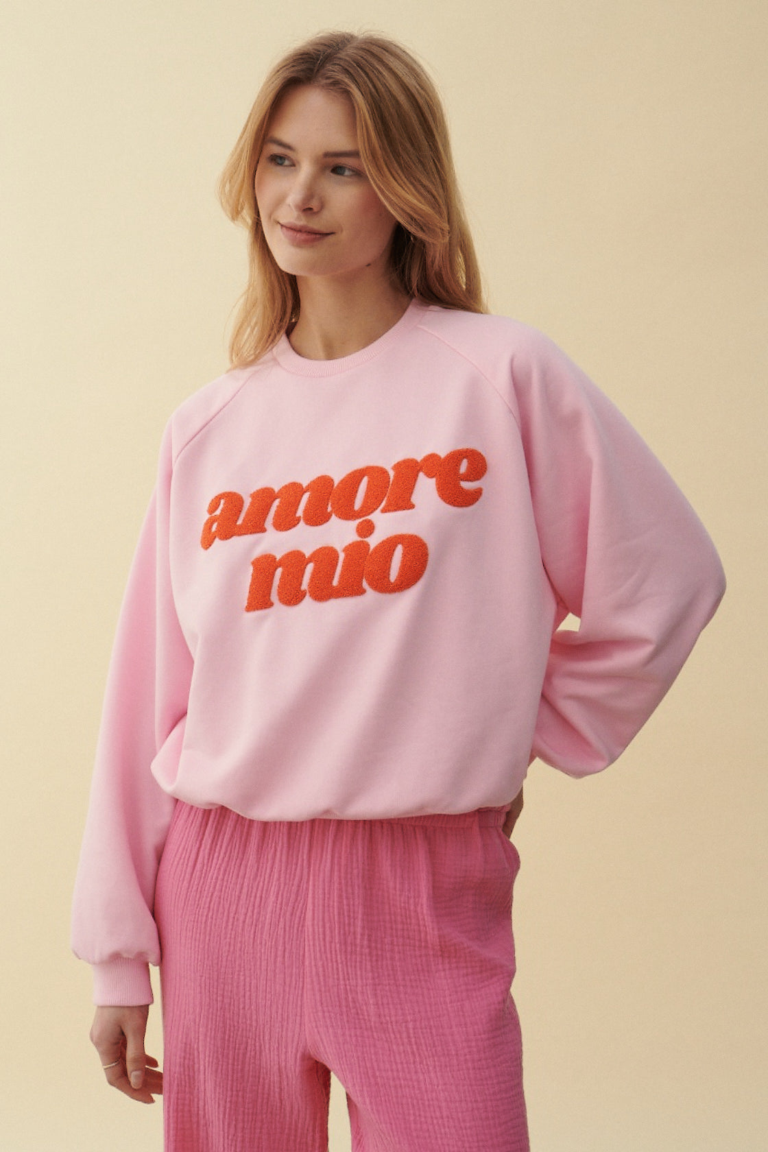 AMORE MIO PINK SWEATSHIRT