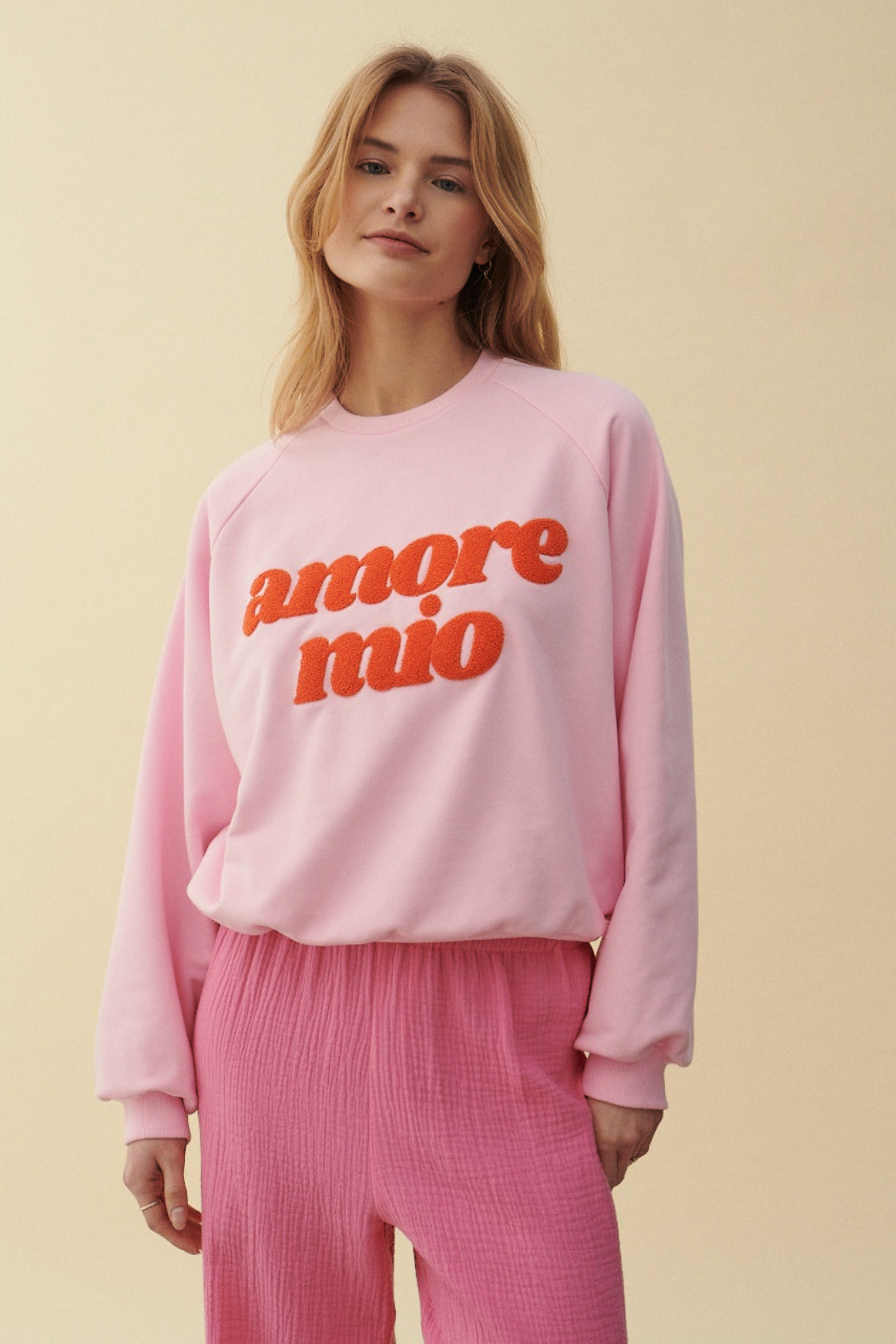 AMORE MIO PINK SWEATSHIRT