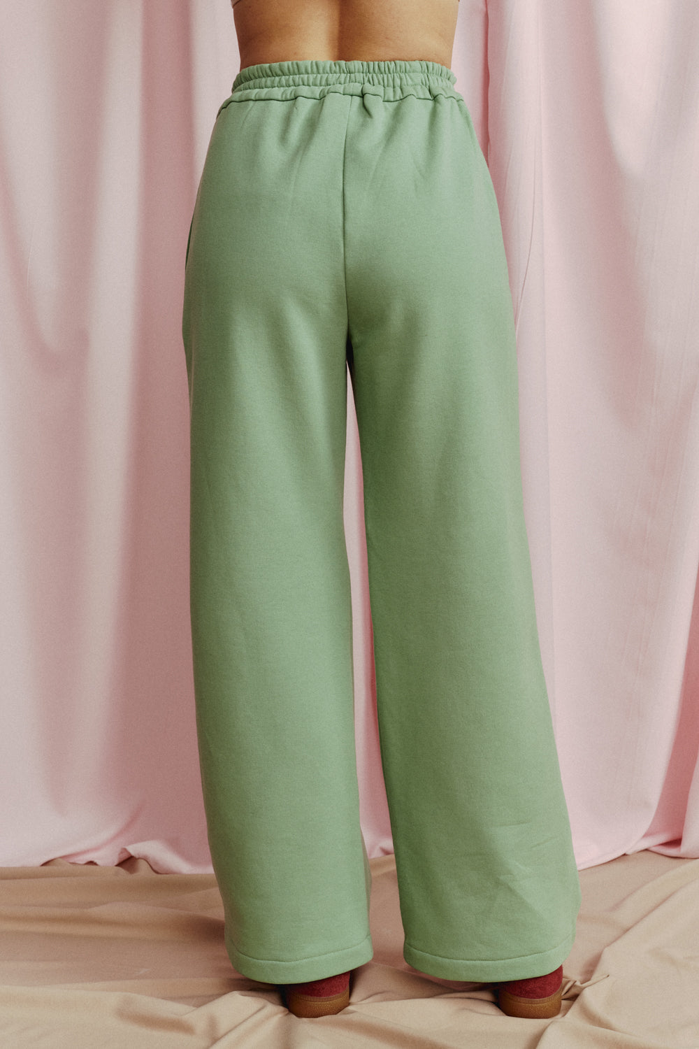 SIS RELAXED MATCHA PANTS