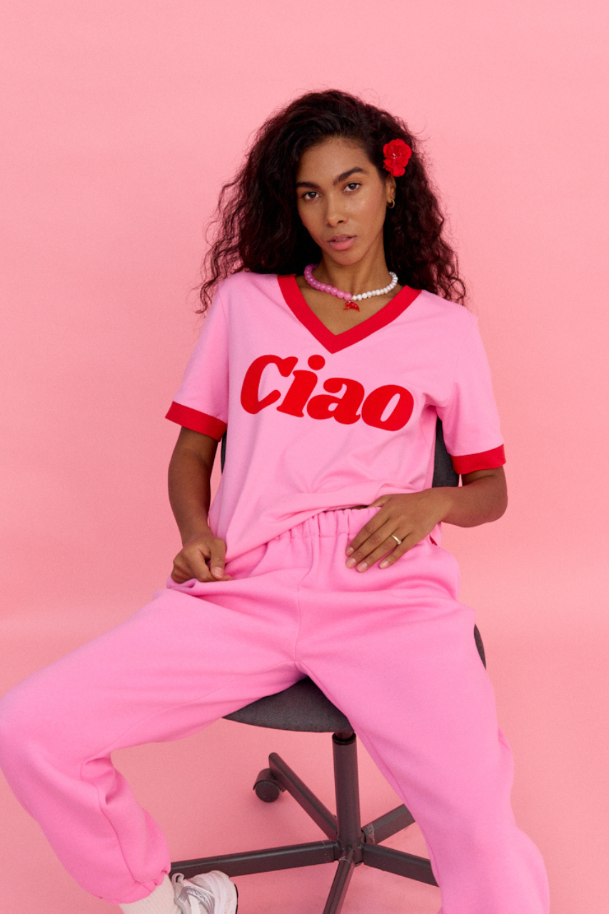 CIAO SUNDAY V-NECK T-SHIRT