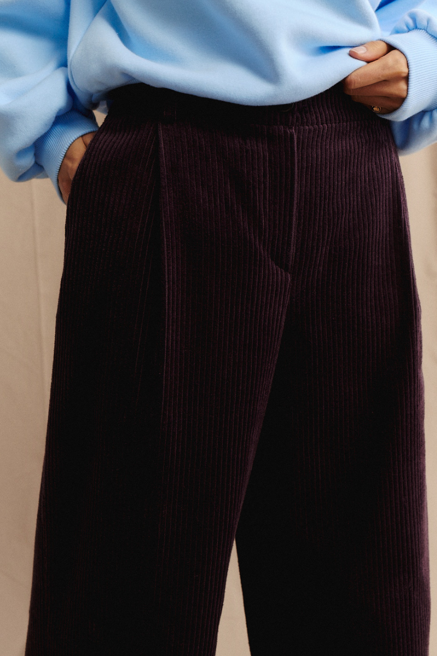 CORD AUBERGINE PANTS