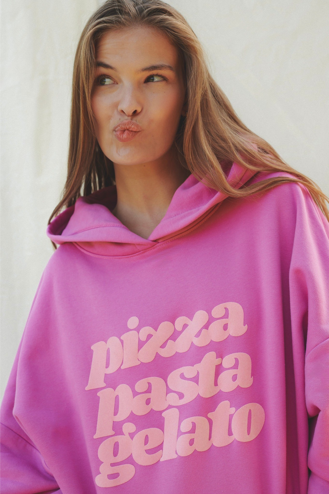 PIZZA PASTA GELATO PINK HOODIE
