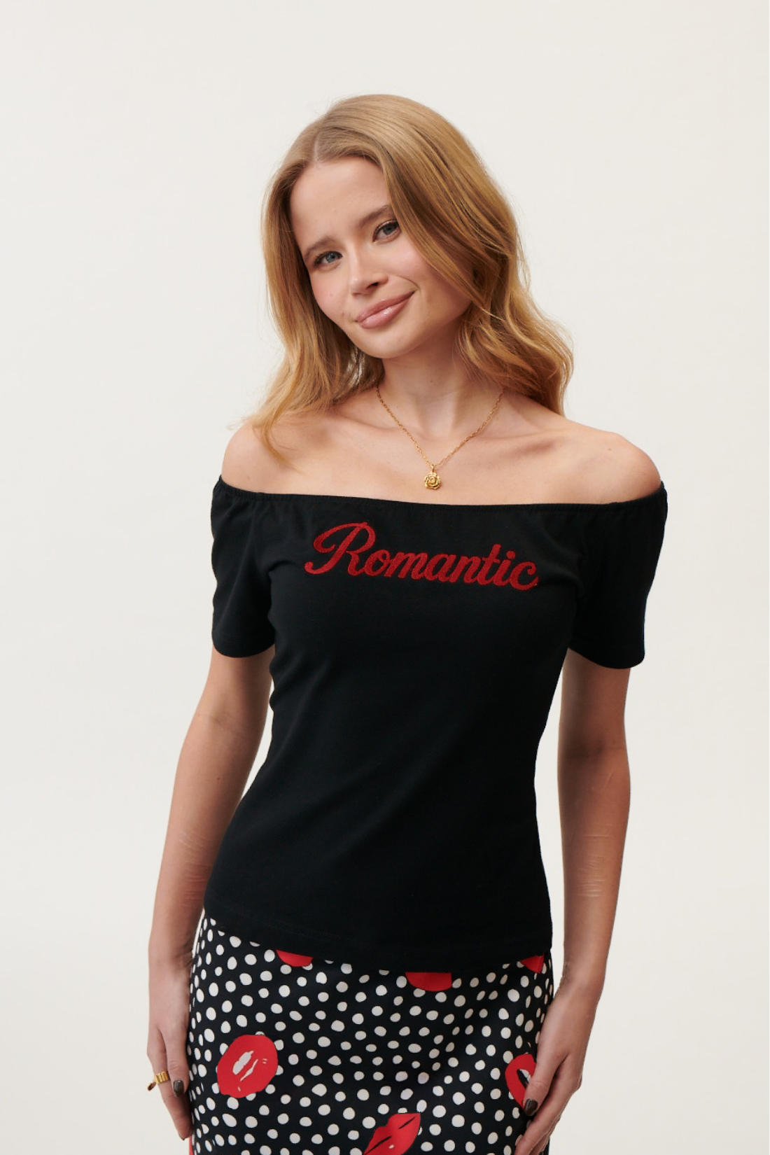 BLACK ROMANTIC T-SHIRT
