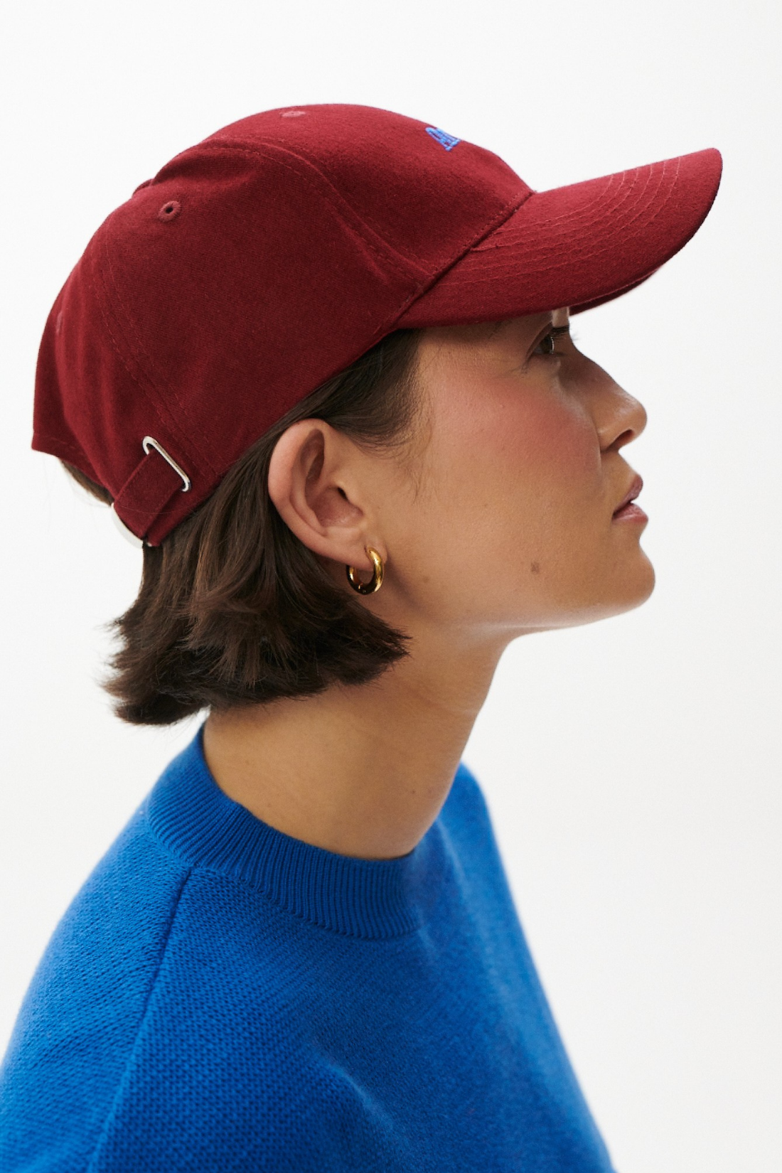 CZAPKA Z DASZKIEM AMOR