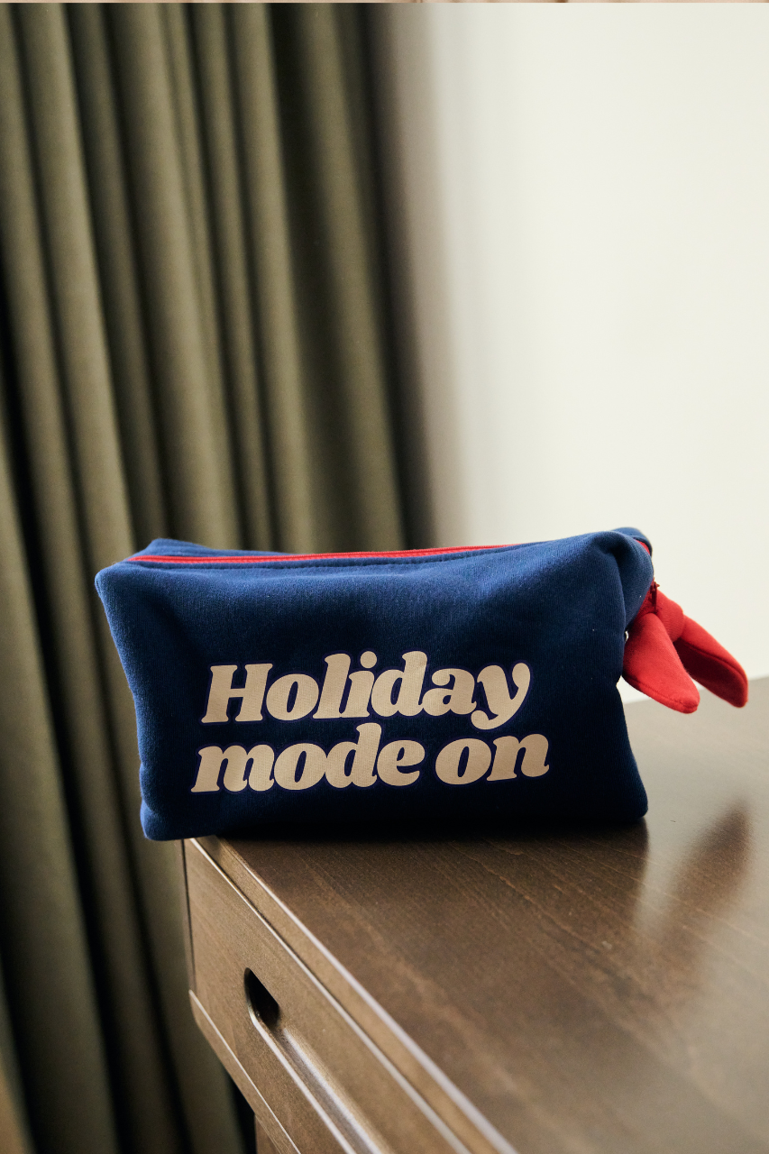 HOLIDAY NAVY COSMETIC BAG