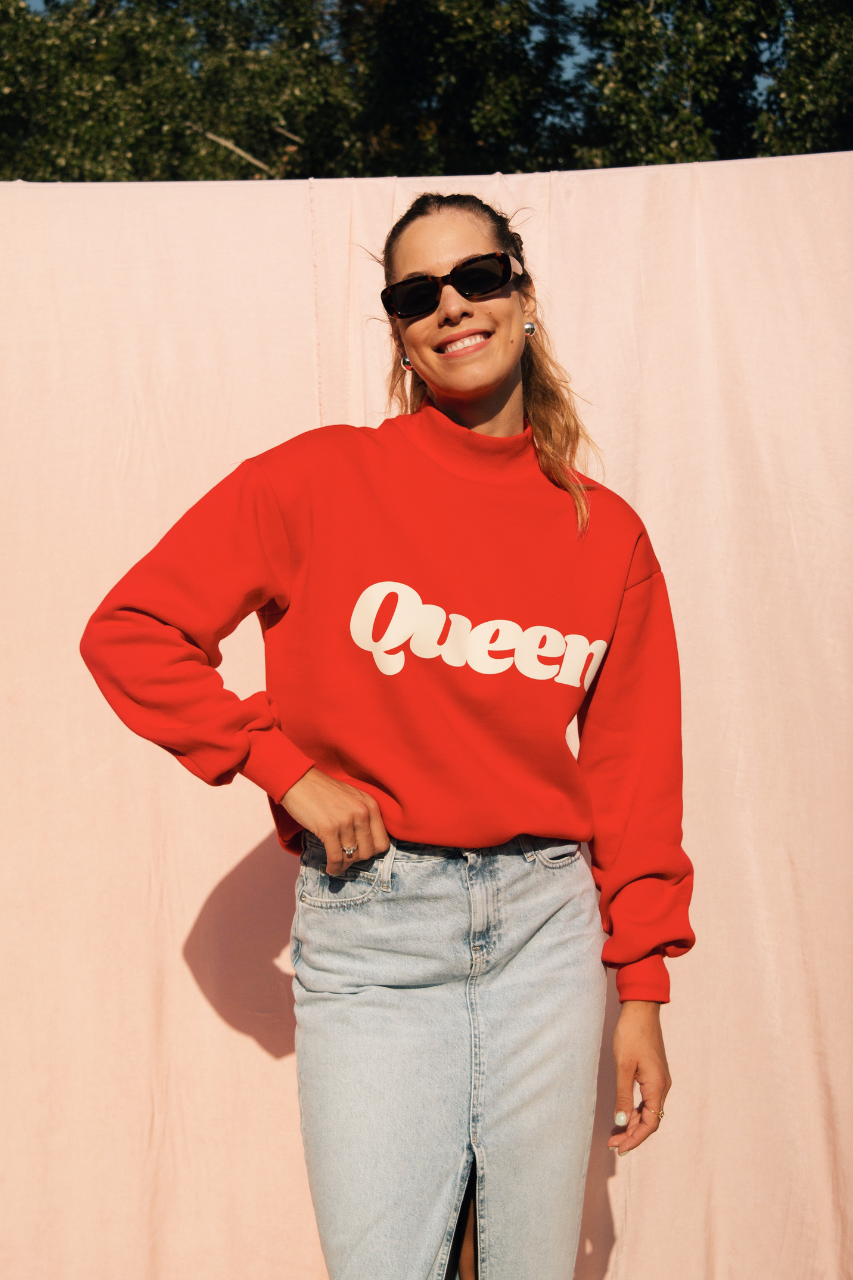 QUEEN RED SWEATSHIRT