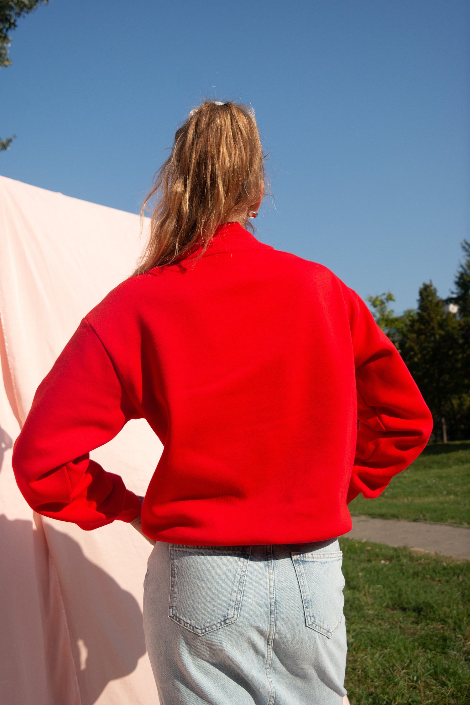 QUEEN RED SWEATSHIRT