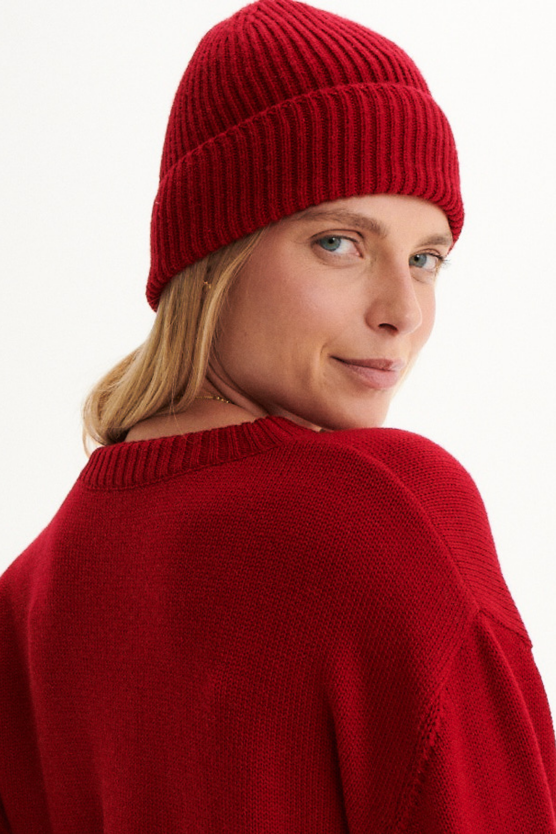 MERINO RED BEANIE
