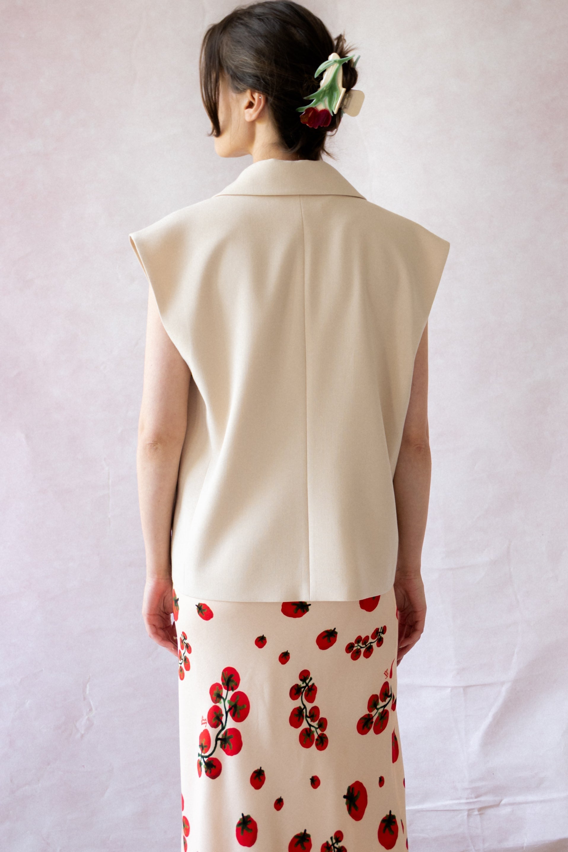 LOVELY CREAM VEST