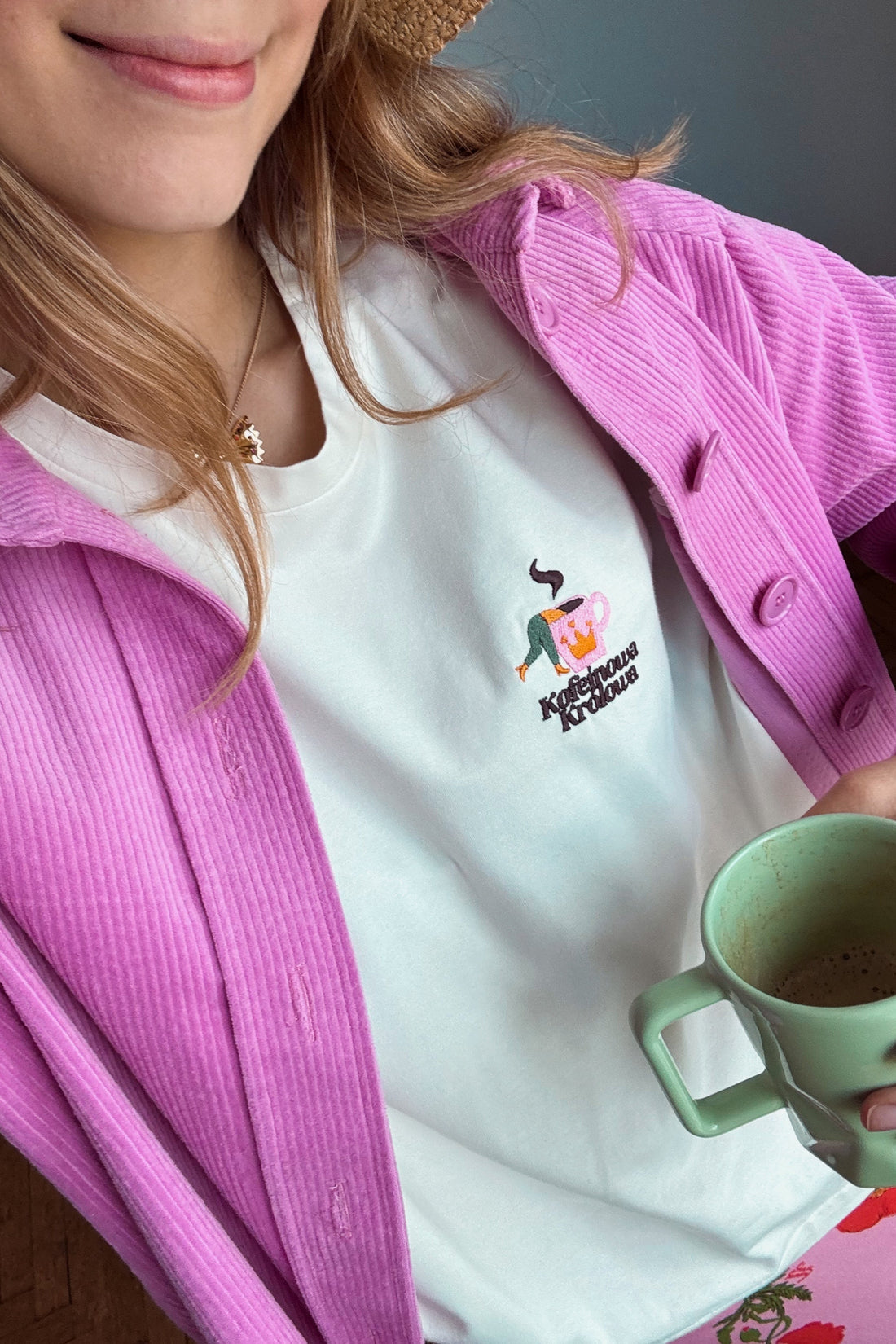 COFFEE QUEEN CREAM T-SHIRT