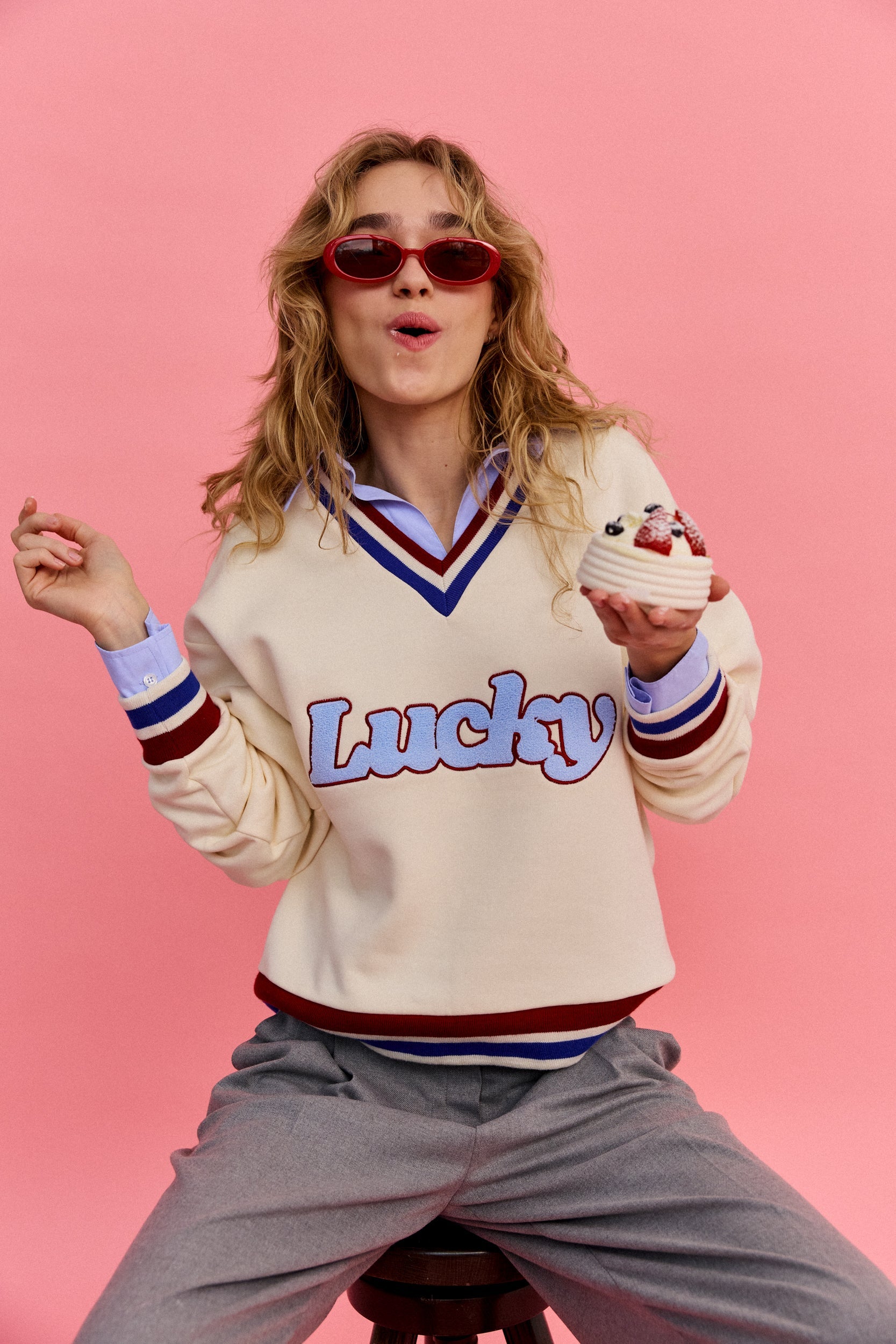 LUCKY CREAM SWEATSHIRT