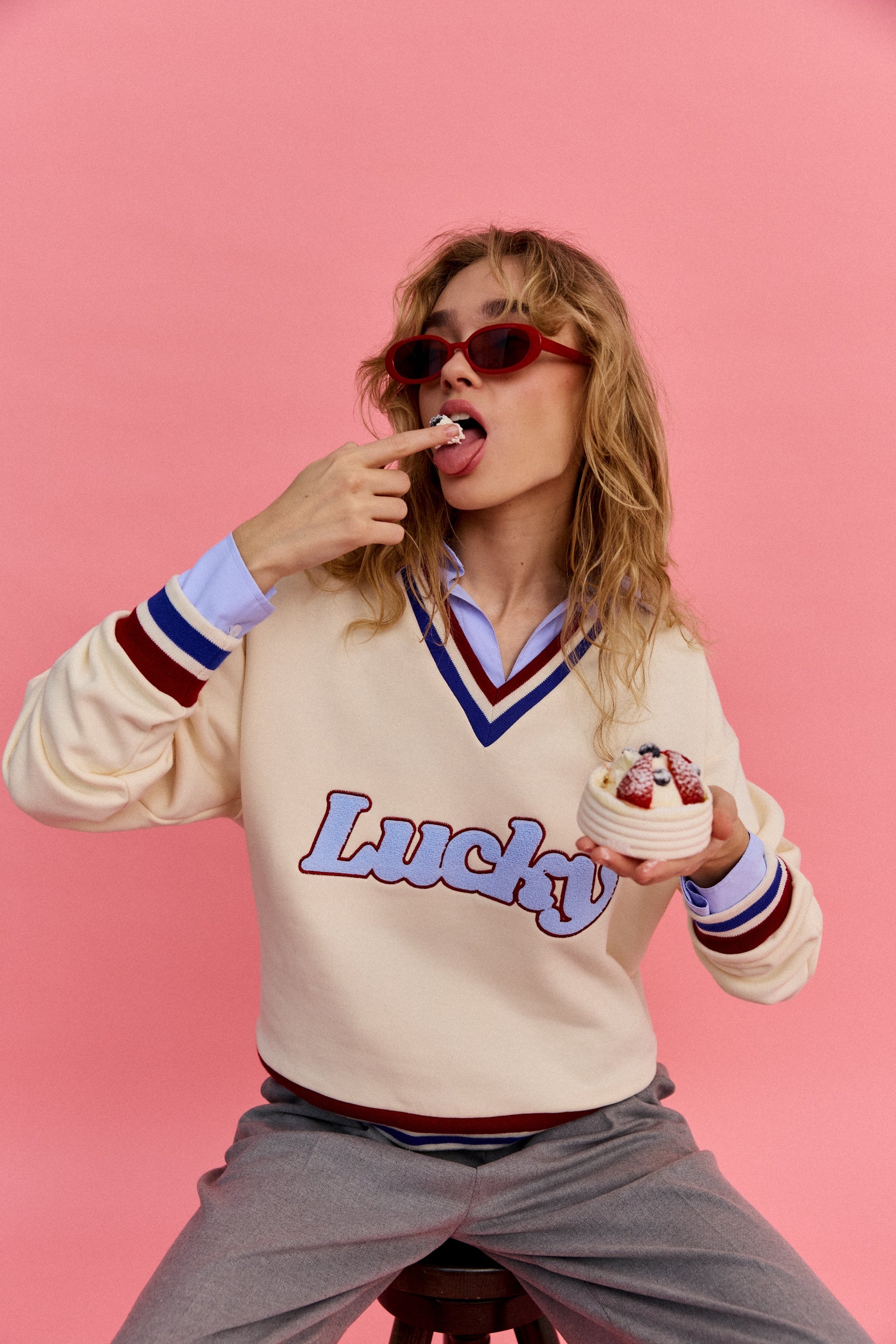 LUCKY CREAM SWEATSHIRT