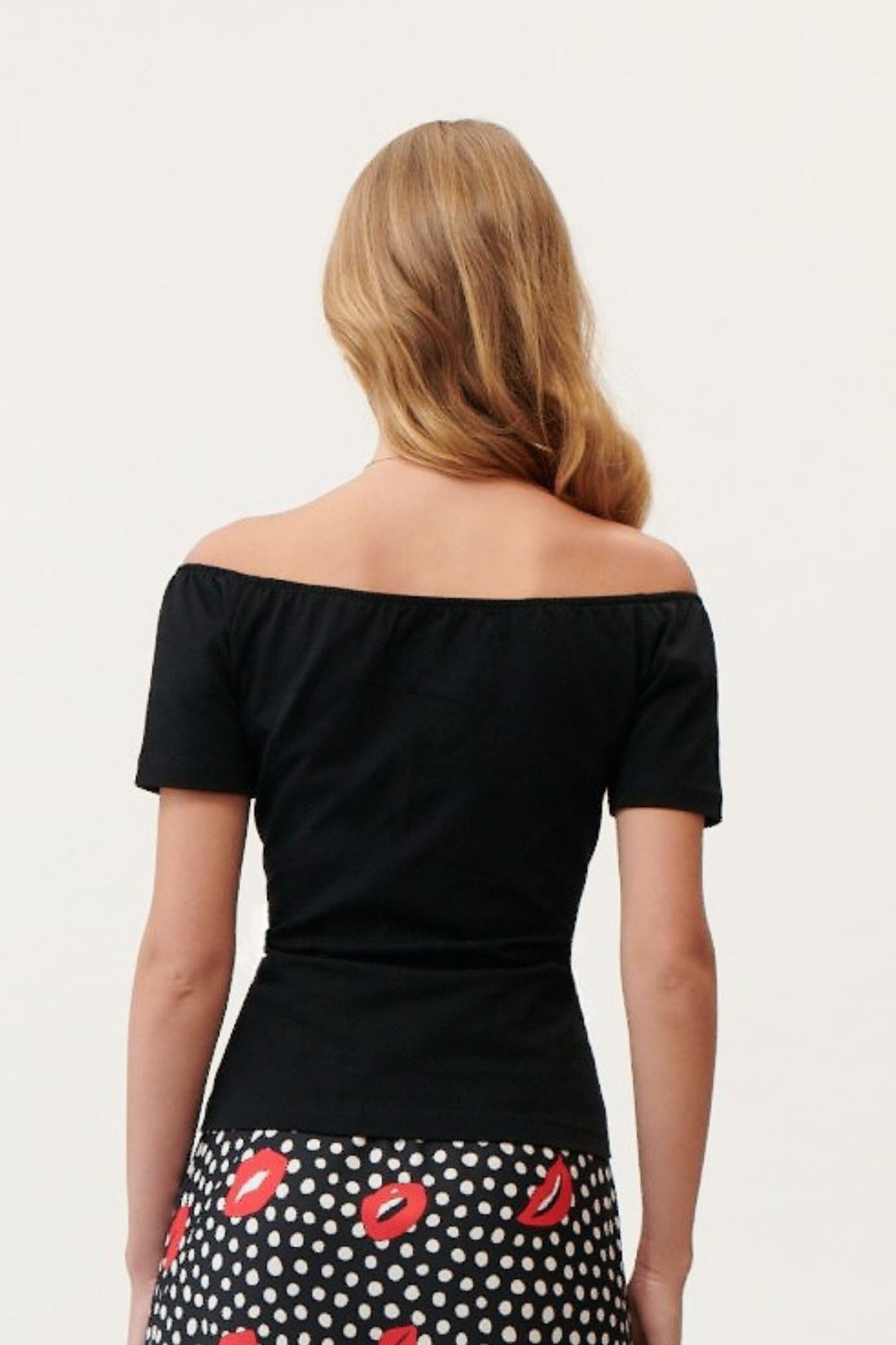 T-SHIRT ROMANTIC CZARNY