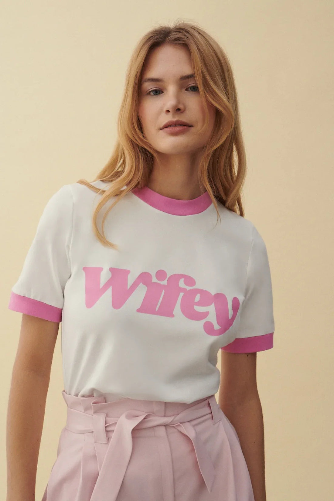 WIFEY PINK T-SHIRT