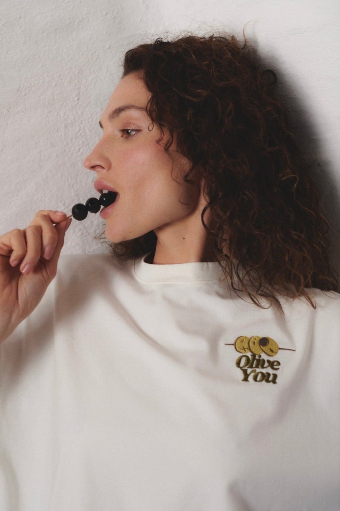 OLIVE BOXY T-SHIRT